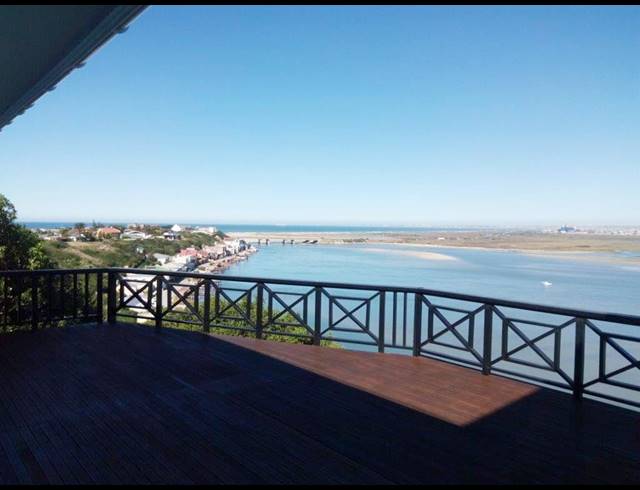 3 BEDROOM HOUSE RENTED IN BLUEWATER BAY